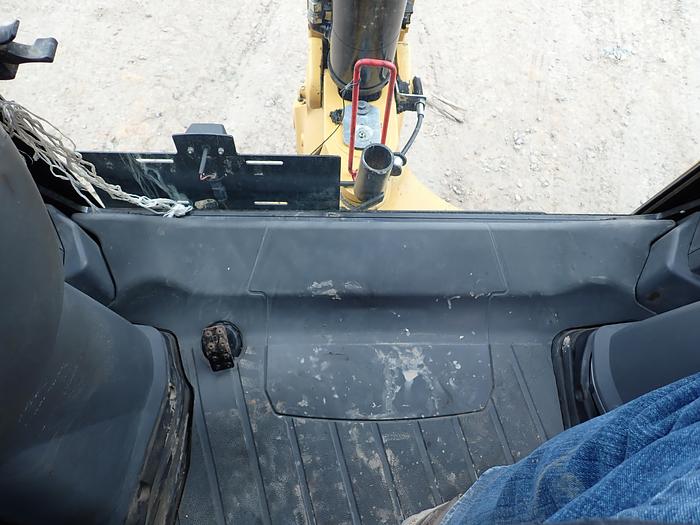 Used 2018 CAT 420F2 Loader Backhoe