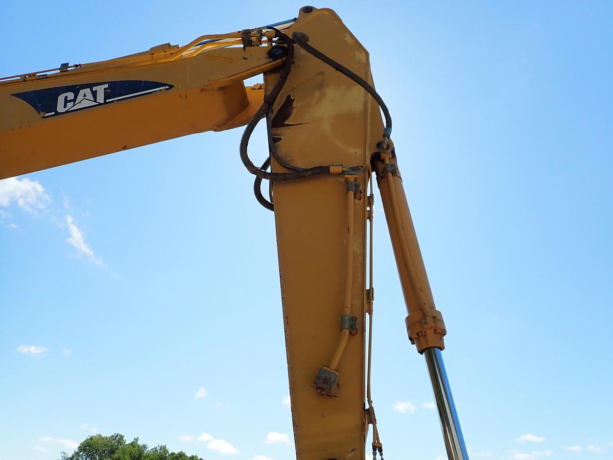 Used 2004 CAT 330CL Hydraulic Excavator