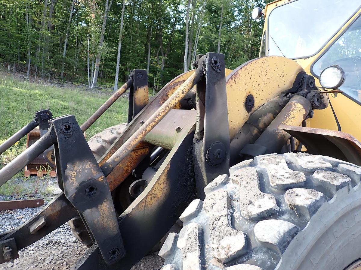 Used 1976 CAT 950 Wheel Loader w/ FORKS