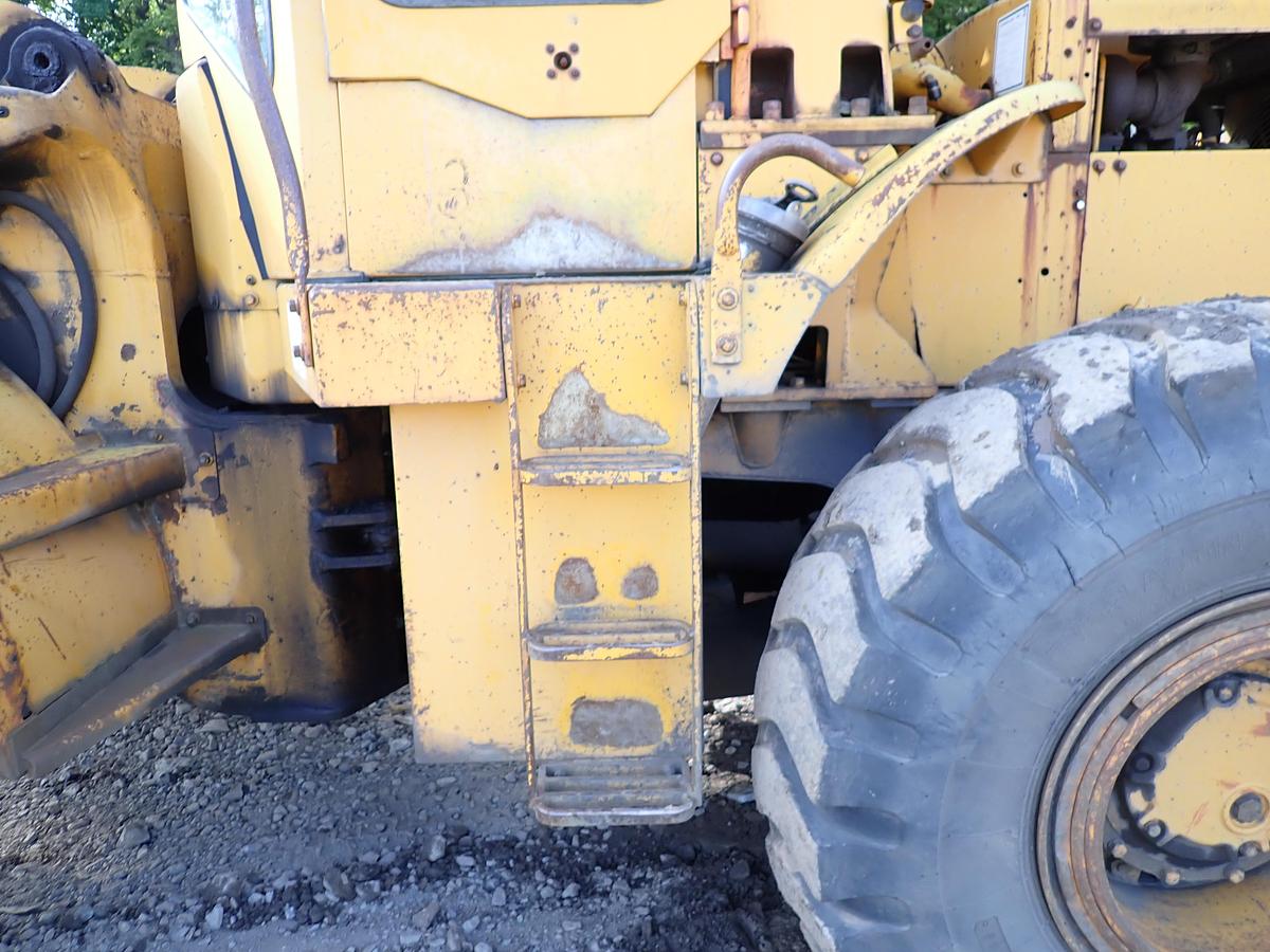 Used 1976 CAT 950 Wheel Loader w/ FORKS