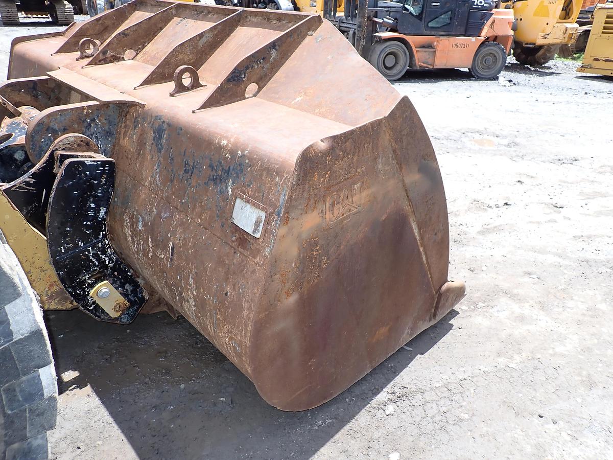 Used 2010 CAT 938H