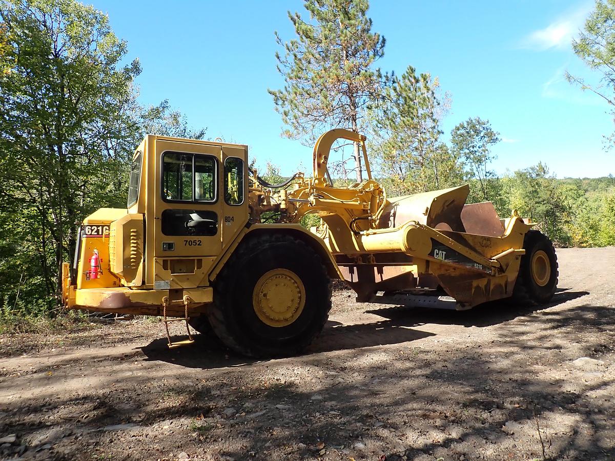 Used 2004 CAT 621G Motor Scraper