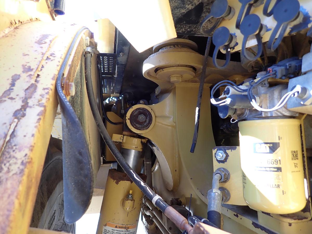 Used 2004 CAT 735 Articulated Haul Truck