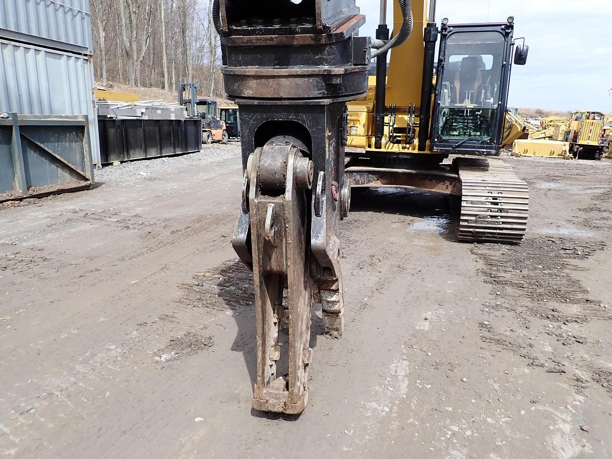 Used 2016 CAT MP318 Multiprocessor Concrete Shear