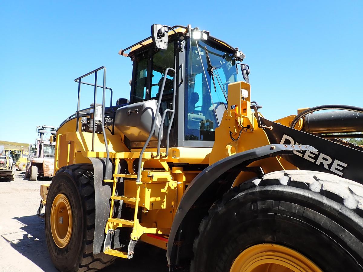 Used 2019 John Deere 744L Wheel Loader QUICK COUPLER!