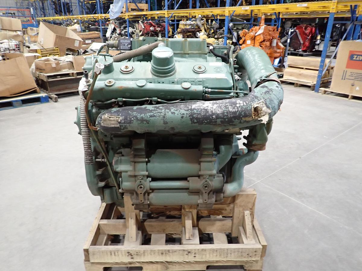 Used Detroit Diesel 8V71T MILITARY Engine 440 HP UNUSED SURPLUS