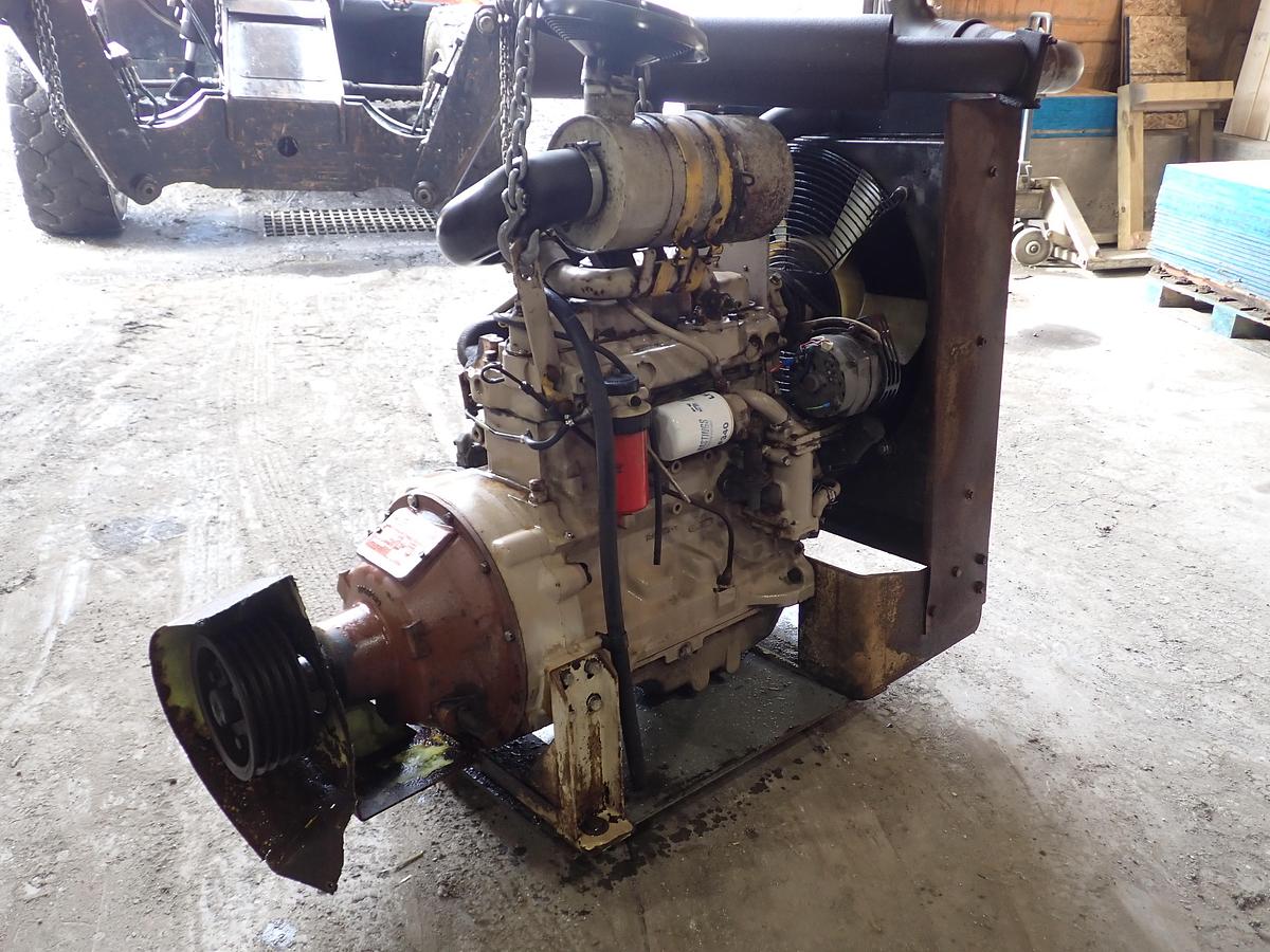 Used John Deere 4045TF001 Turbo Diesel Engine POWER UNIT w/ PTO Clutch