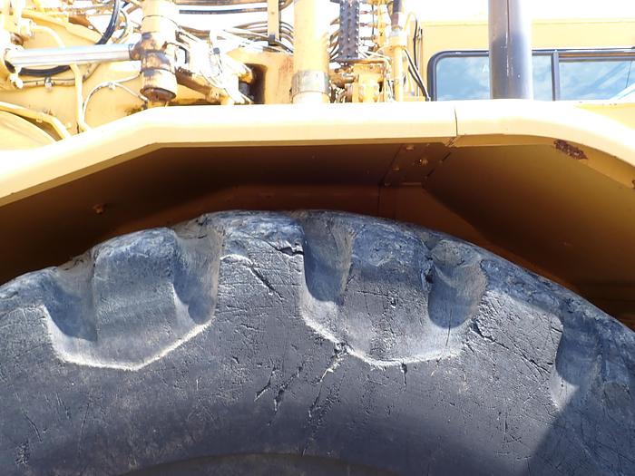 Used 2001 CAT 621G Motor Scraper