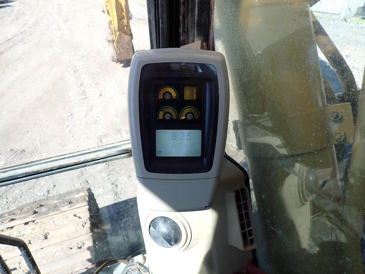 Used 2005 CAT 330CL Hydraulic Excavator