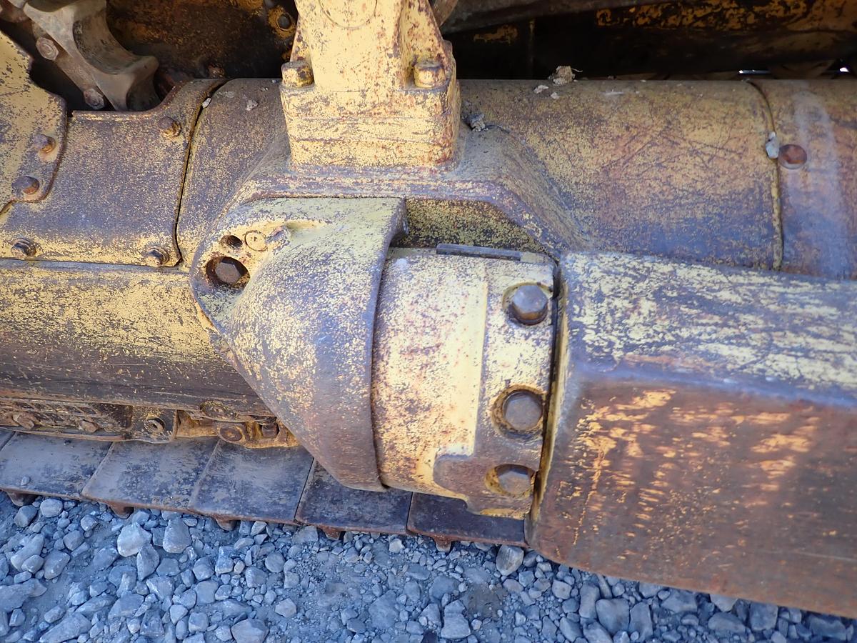 Used 1971 CAT D8H Crawler Dozer w/ RIPPER!