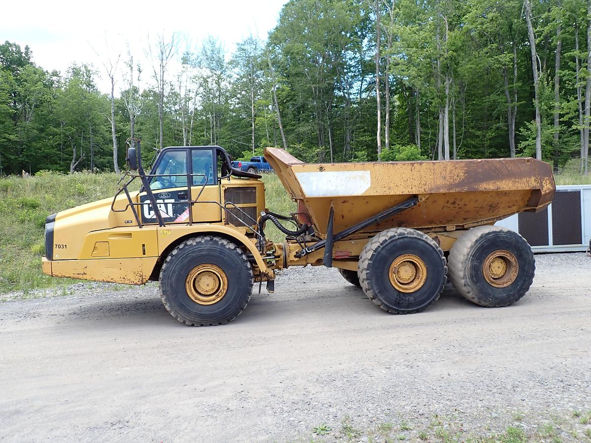 Used 2013 CAT 740B Articulated Haul Truck