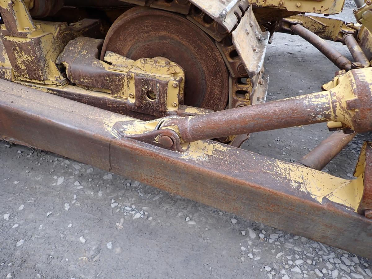 Used 1980 CAT D7G Crawler Dozer w/ RIPPER!