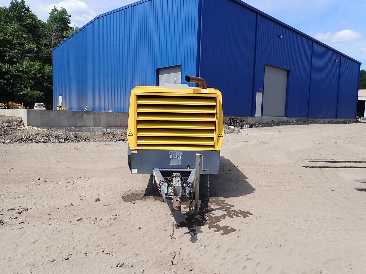 Used 2021 Atlas Copco XAS900 JD8 900 CFM Air Compressor
