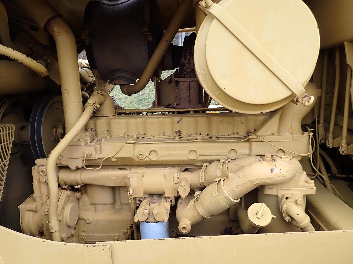 Used 1980 CAT D7G Crawler Dozer w/ RIPPER!