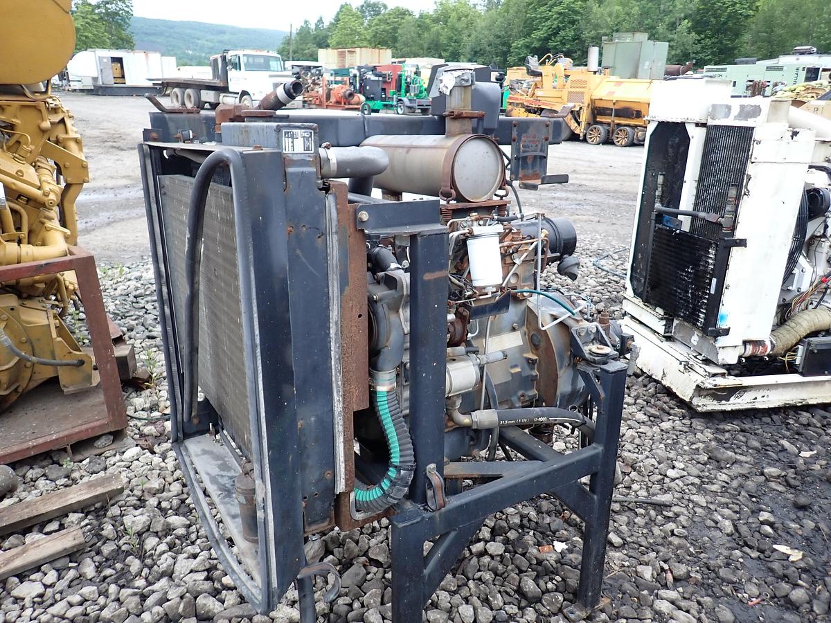Used Perkins 1004-42 Diesel Engine AR70436 LOW HOURS!