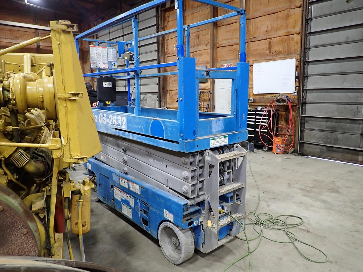 Used 2015 Genie GS2632