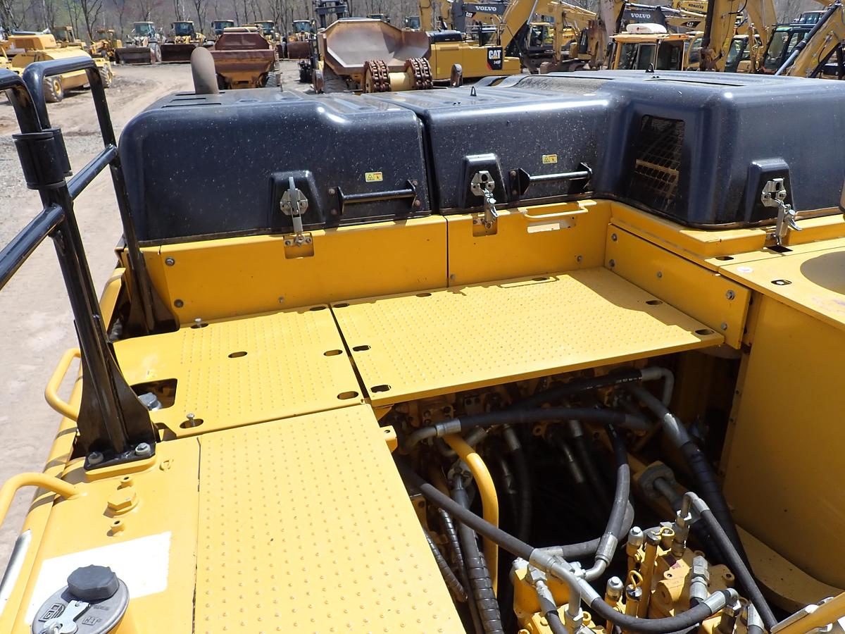 Used 2019 CAT 349FL Hydraulic Excavator 