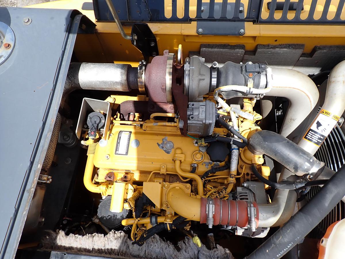 Used 2015 John Deere 160G LC Excavator HYDRAULIC THUMB & QC