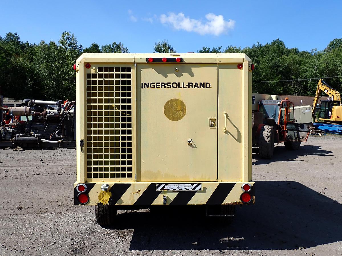 Used Ingersoll Rand XP600WCU 600 CFM Air Compressor