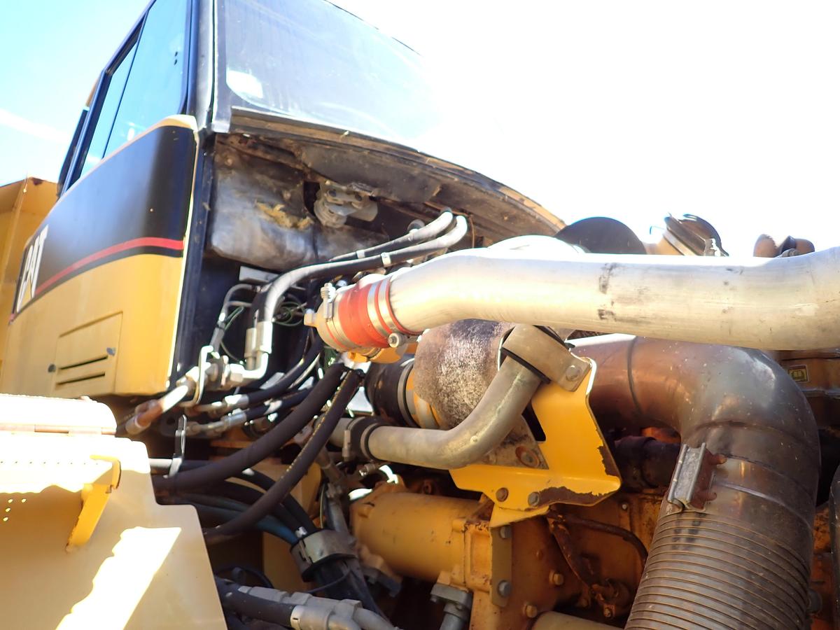 Used 2004 CAT 735 Articulated Haul Truck