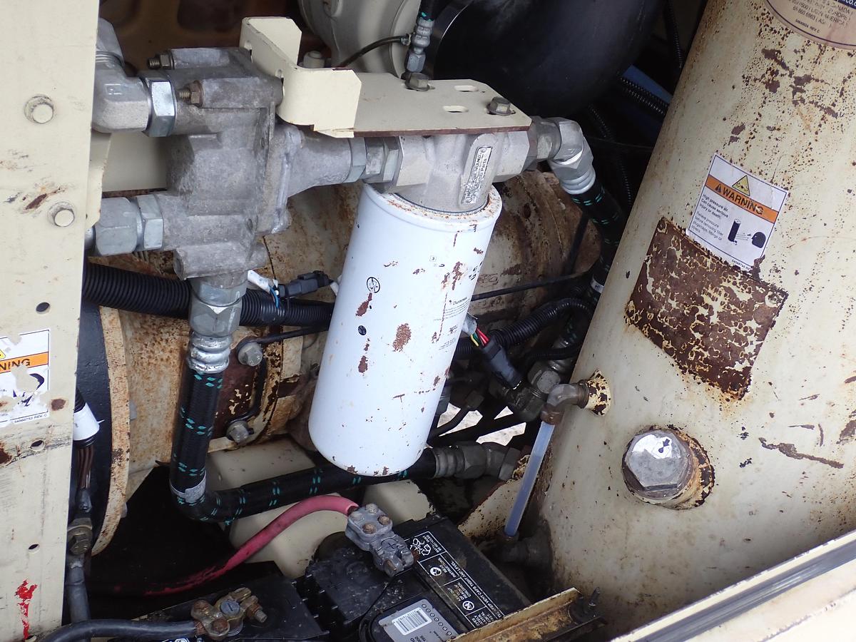 Used 2009 Ingersoll Rand XP375WIR 375 CFM Air Compressor