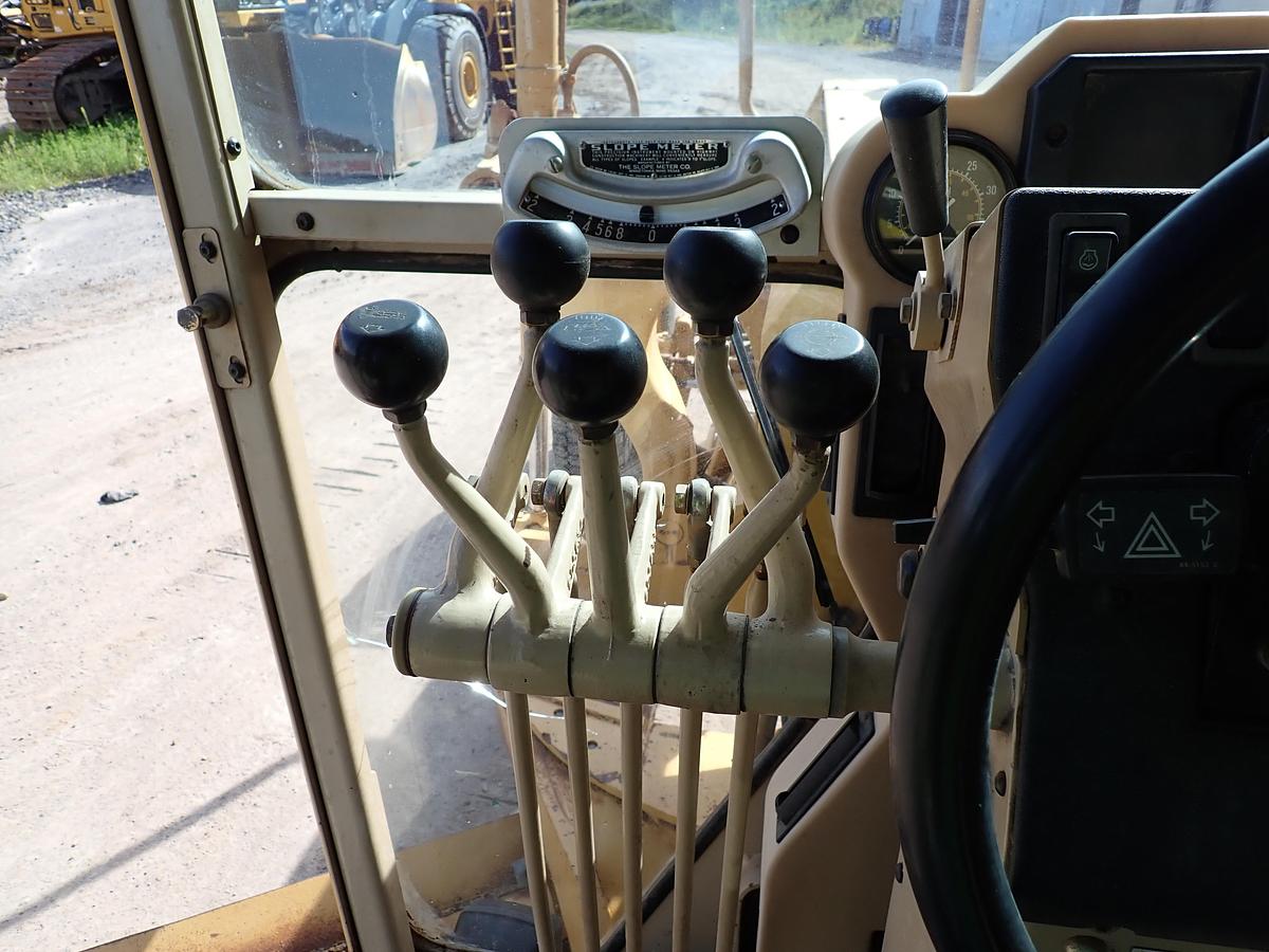 Used 1998 CAT 163H Motor Grader