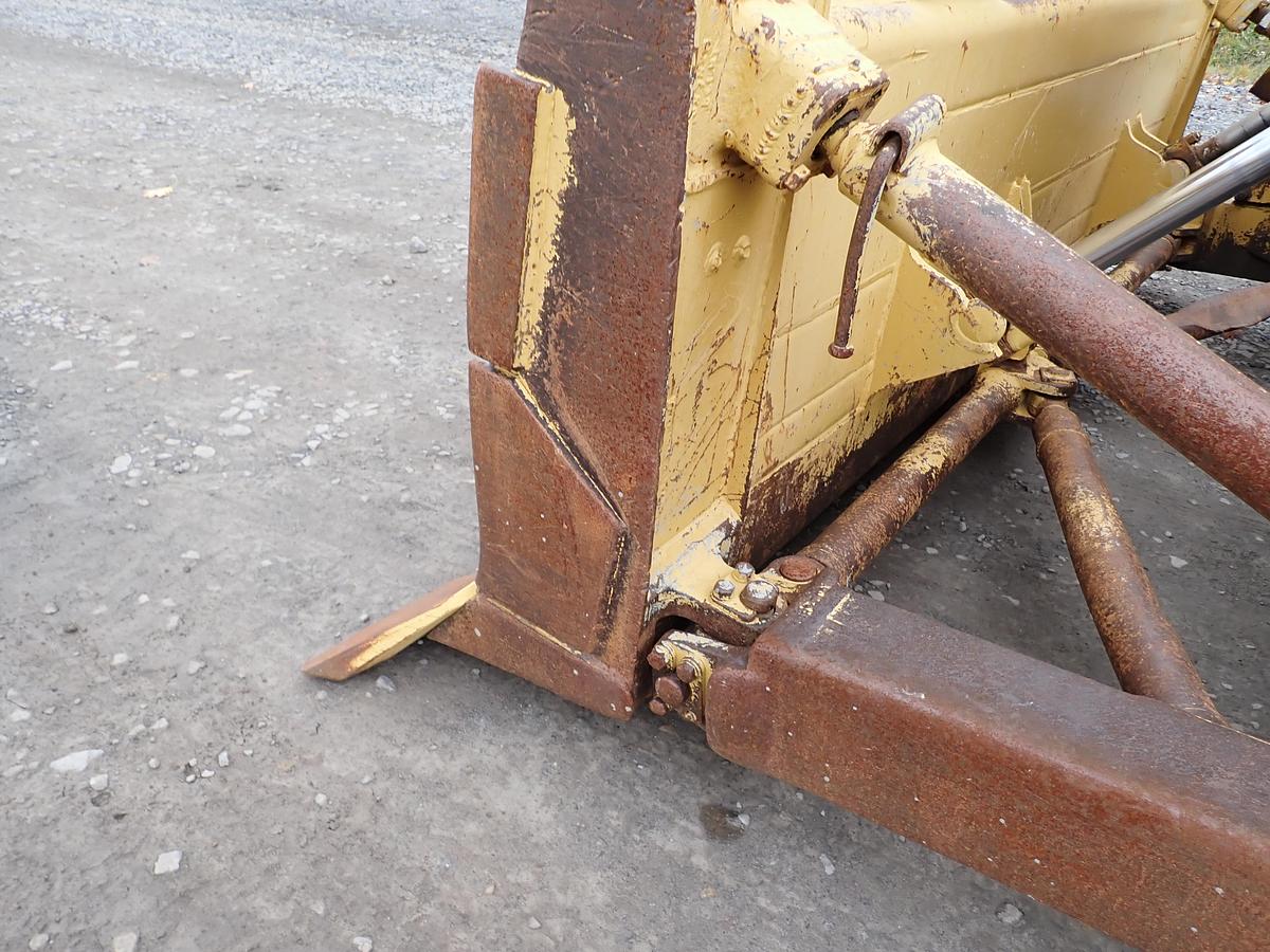 Used 1980 CAT D7G Crawler Dozer w/ RIPPER!