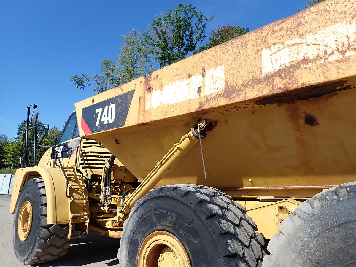 Used 2011 CAT 740 Articulated Haul Truck 7900 HOURS!