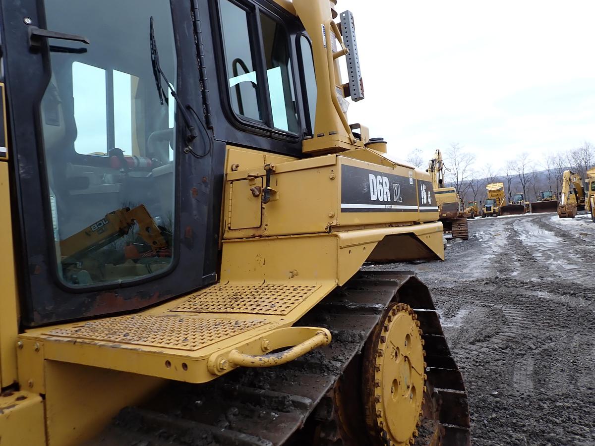 Used 2004 CAT D6R XL II