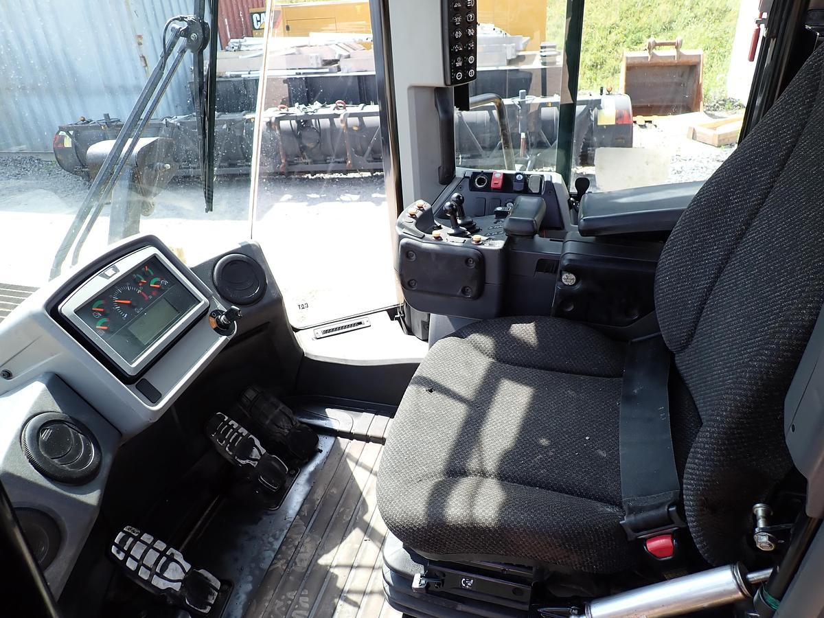Used 2018 CAT 972M Wheel Loader