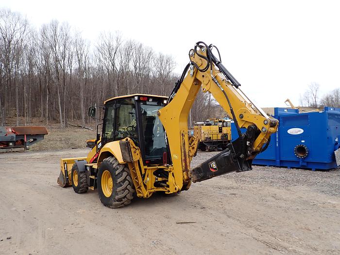 Used 2018 CAT 420F2 Loader Backhoe