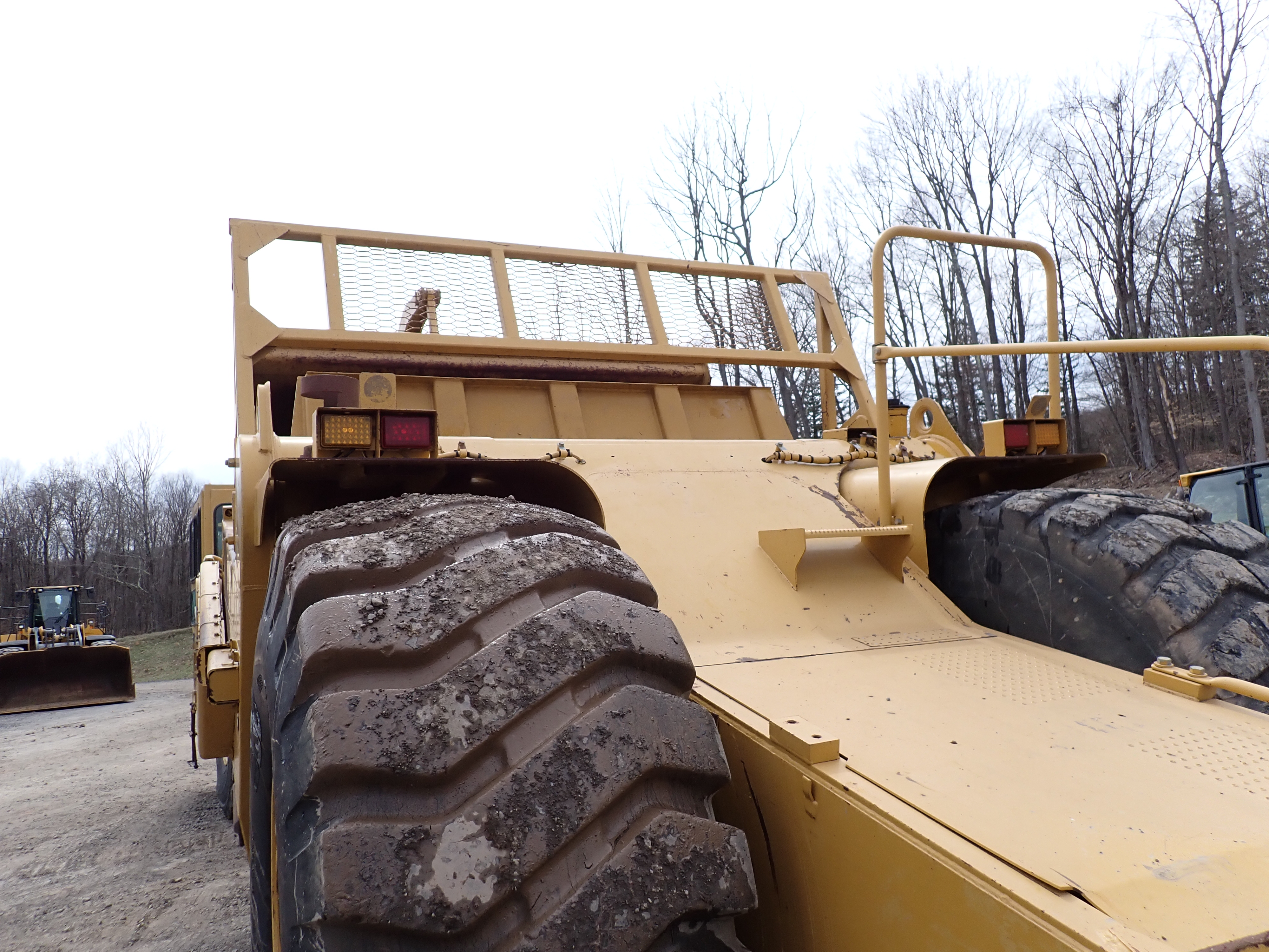 Used 2007 CAT 621G Motor Scraper
