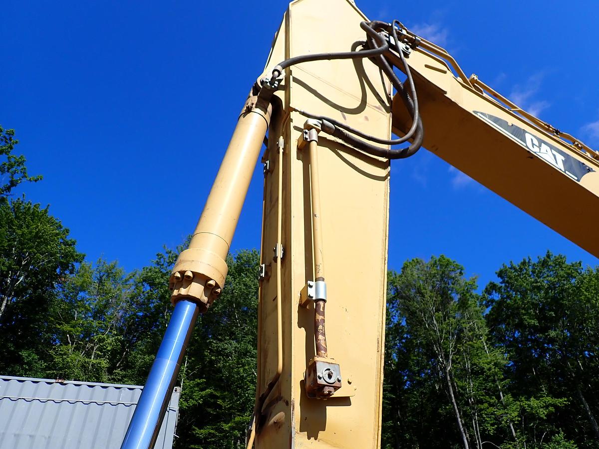 Used 2004 CAT 330CL Hydraulic Excavator