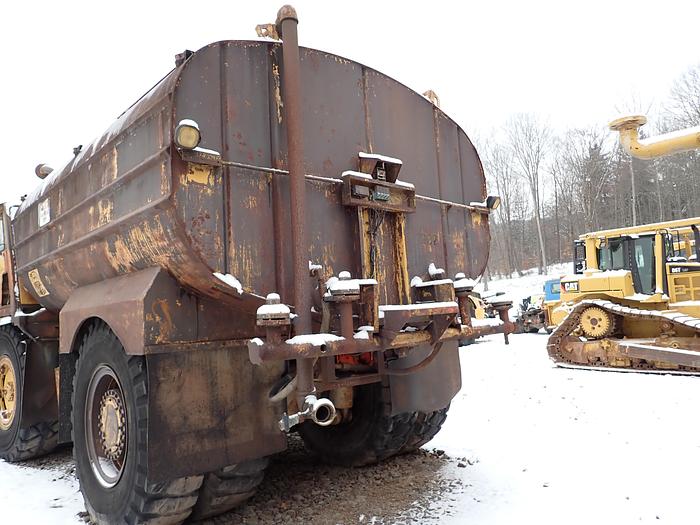 Used 1985 CAT 769C Rigid Frame Water Truck 8000 Gallon