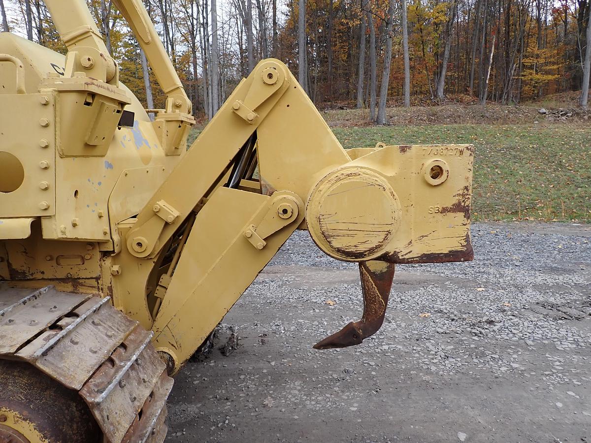 Used 1980 CAT D7G Crawler Dozer w/ RIPPER!