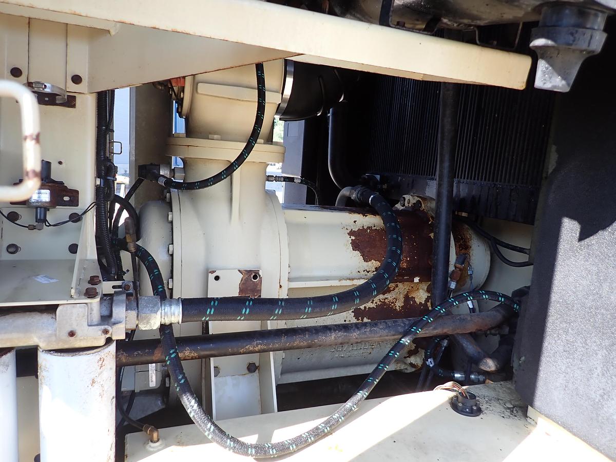 Used 2010 Doosan HP1600 1600 CFM Air Compressor