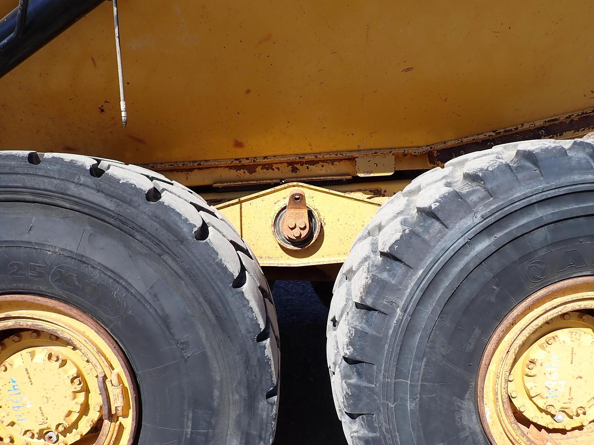 Used 2004 CAT 735 Articulated Haul Truck