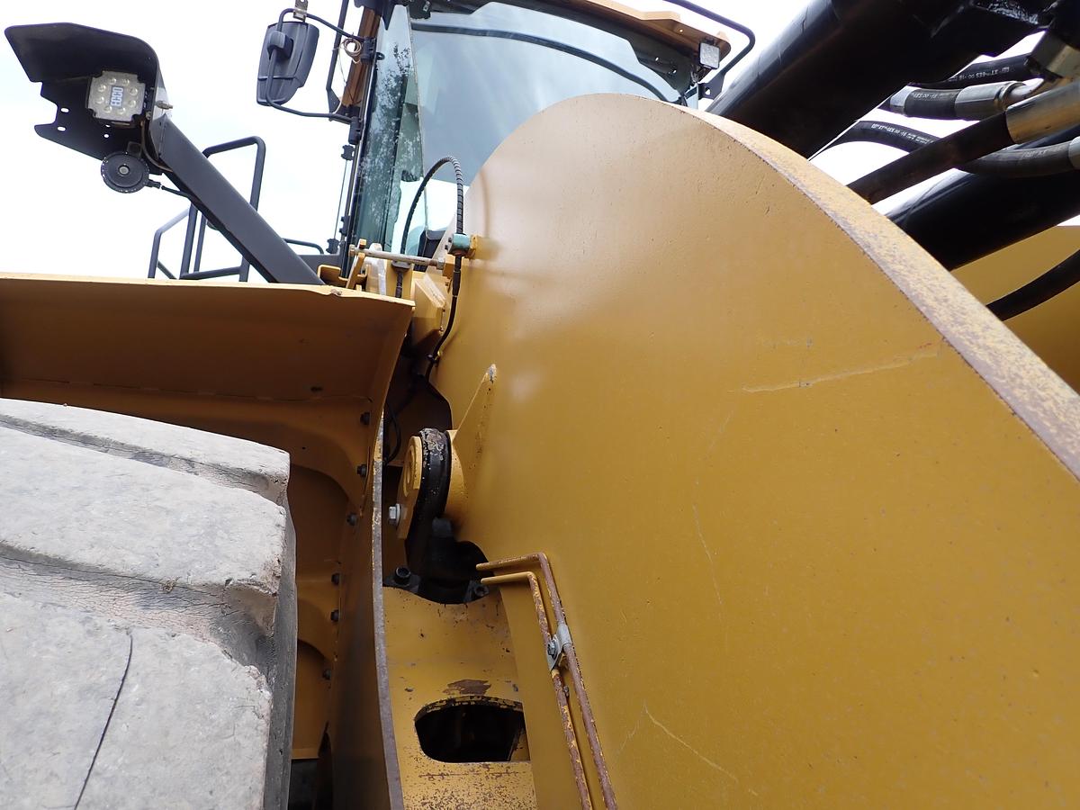 Used 2015 CAT 982M Wheel Loader