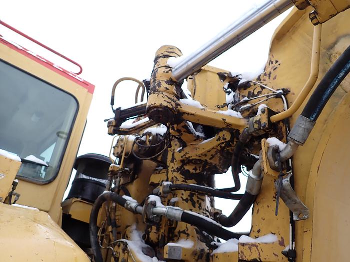 Used 1994 CAT 621F 8000 Gallon Water Wagon