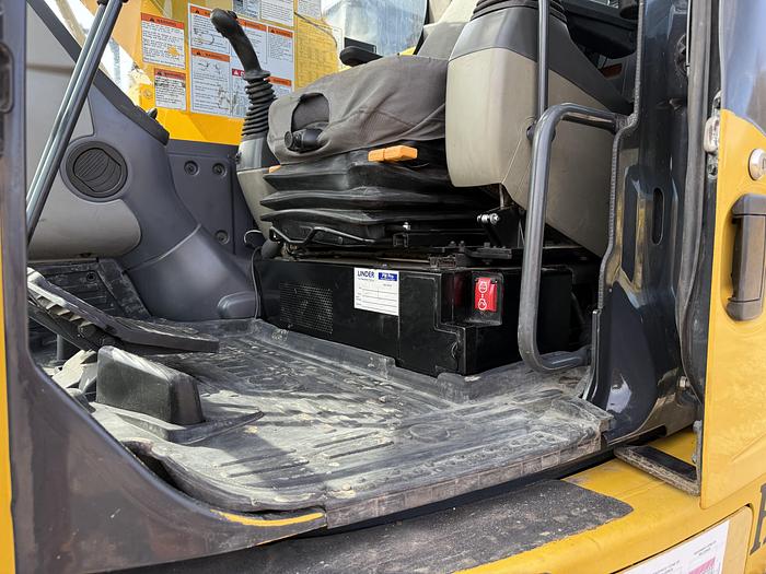 Used Komatsu Pc238