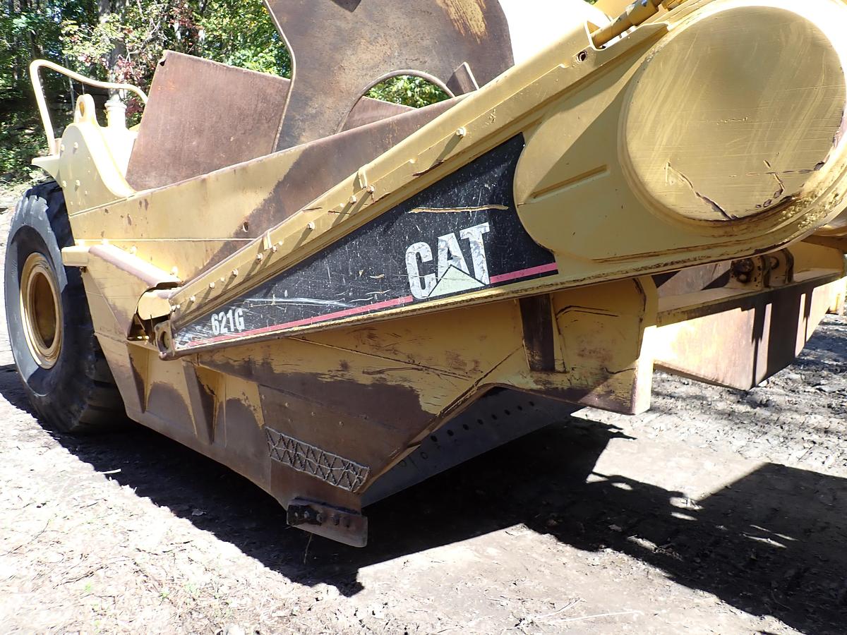 Used 2004 CAT 621G Motor Scraper