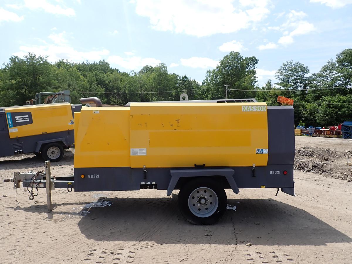Used 2021 Atlas Copco XAS900 JD8 900 CFM Air Compressor