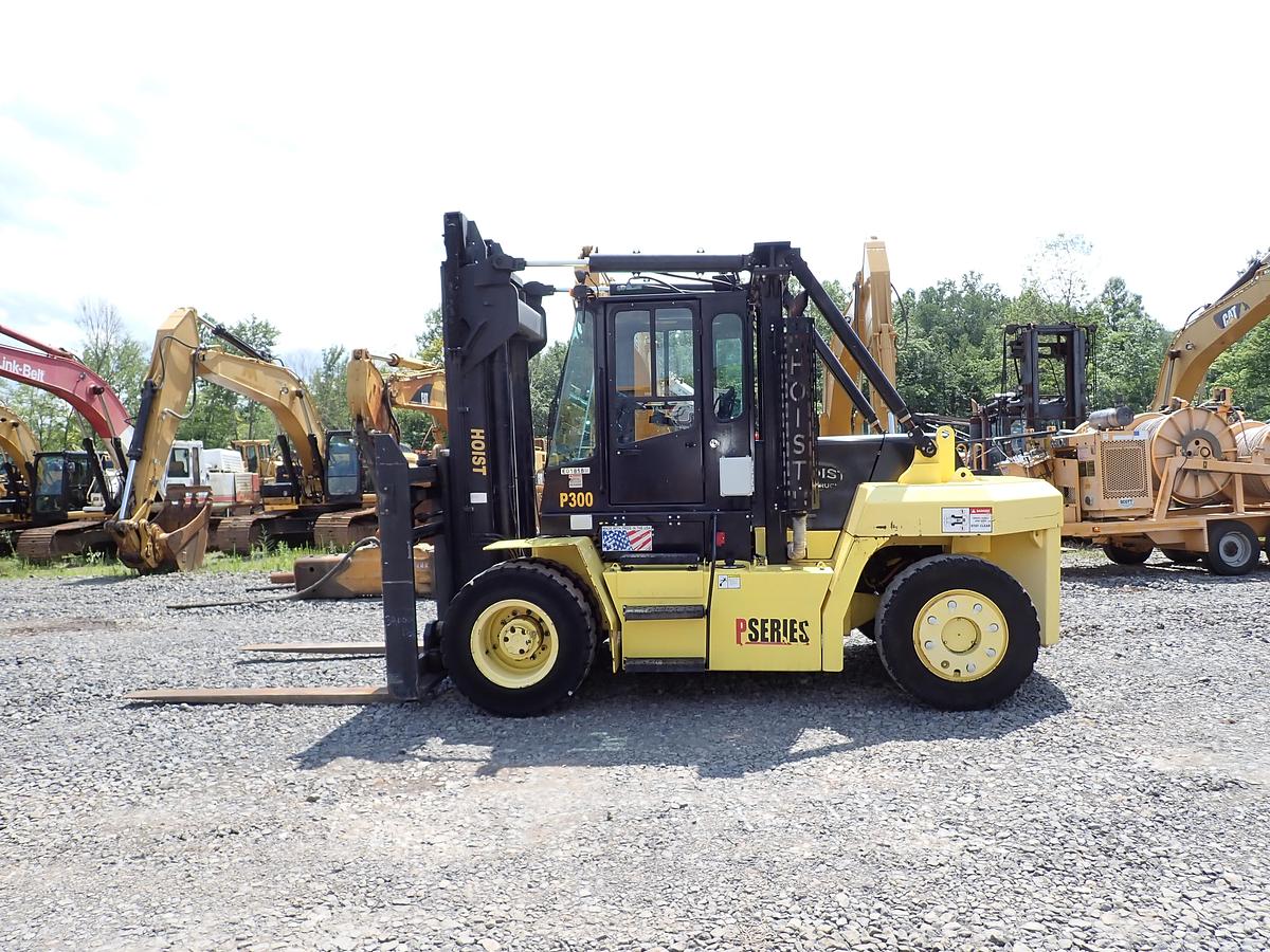 Used 2015 Hoist P300 30,000 Lb Forklift LOW HOURS!