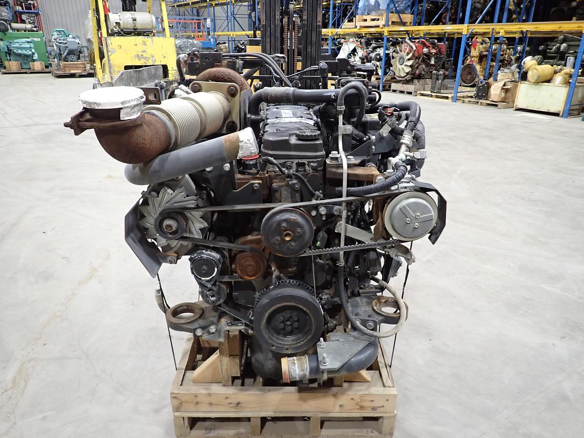 Used 2016 Komatsu SAA6D107E-3 Diesel Engine PC210LC-11 EXCAVATOR
