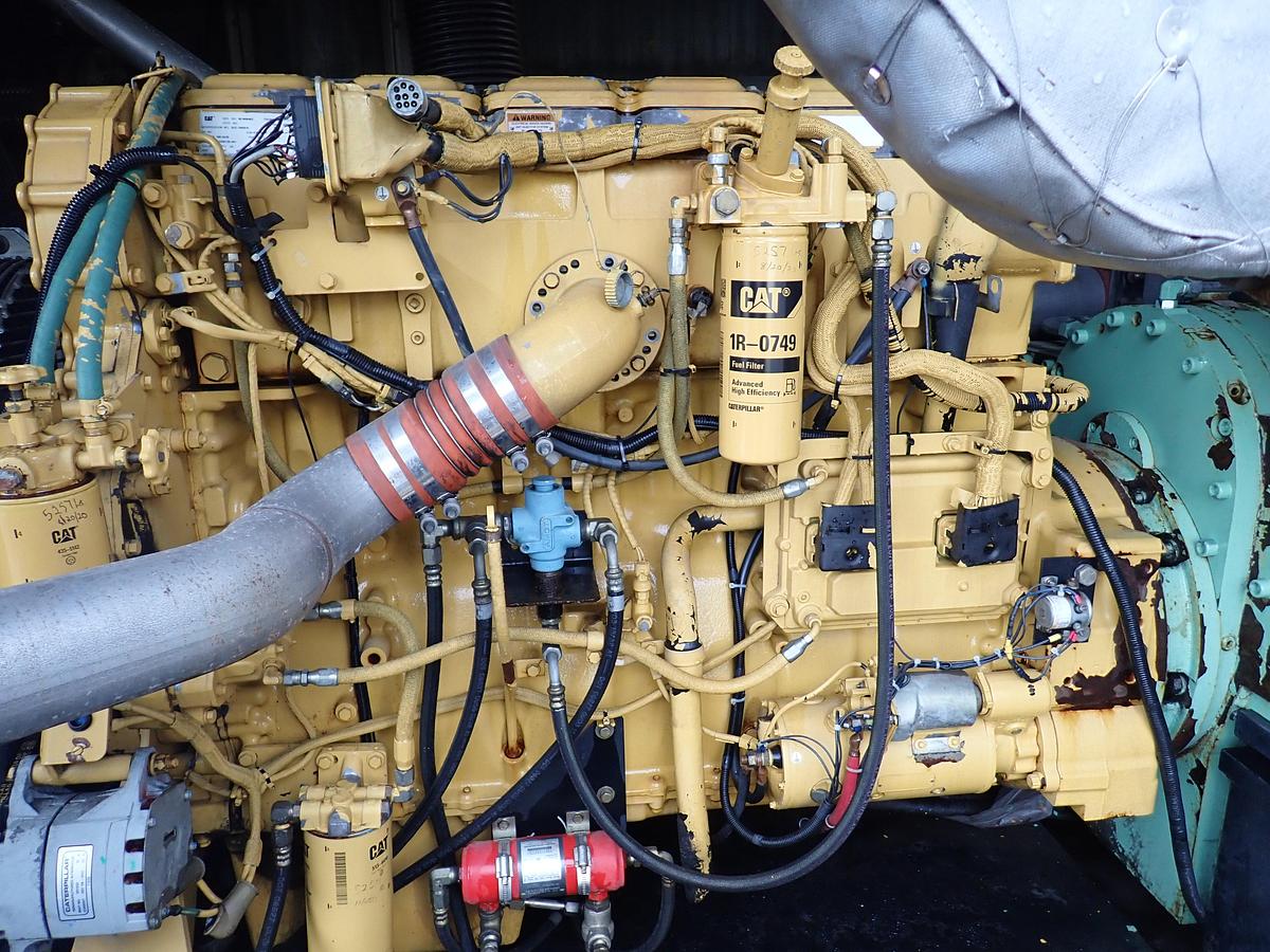 Used 2004 Sullair DE18 1550 CFM Oil Free Air Compressor CAT C16 5281 HRS