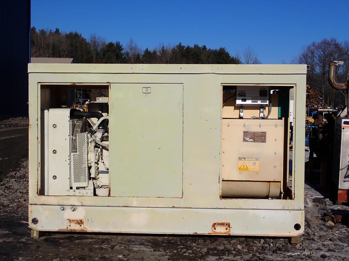 Used 1987 CAT SR4 200 KW Generator 657 HOURS!