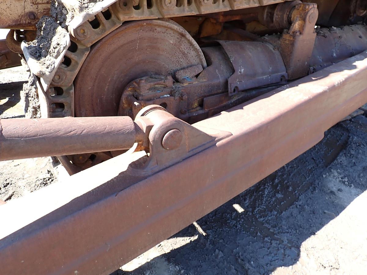 Used 1973 CAT D8H Crawler Dozer RIPPER!
