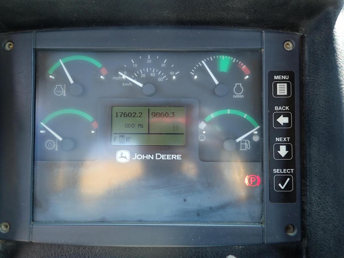 Used 2015 John Deere 460E Articulated Water Truck 9000 GALLON