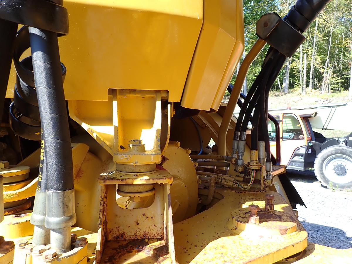 Used 2004 CAT 735 Articulated Haul Truck