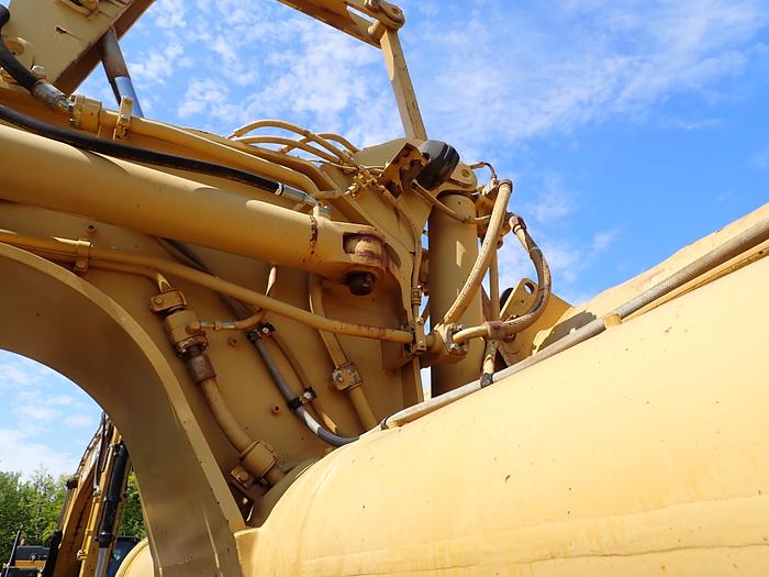 Used 2001 CAT 621G Motor Scraper